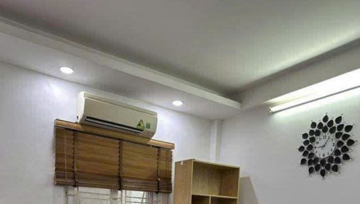 Cho thuê MBKD SPA PHỐ Nguyên Hồng - Đống Đa - 50m - 4 tầng - 28 triệu